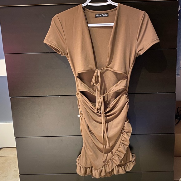 Tied cutout front ruffle dress - coffee brown - Picture 3 of 7